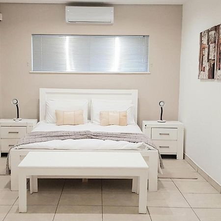 Feather Self Catering Accommodation Windhoek Exteriér fotografie